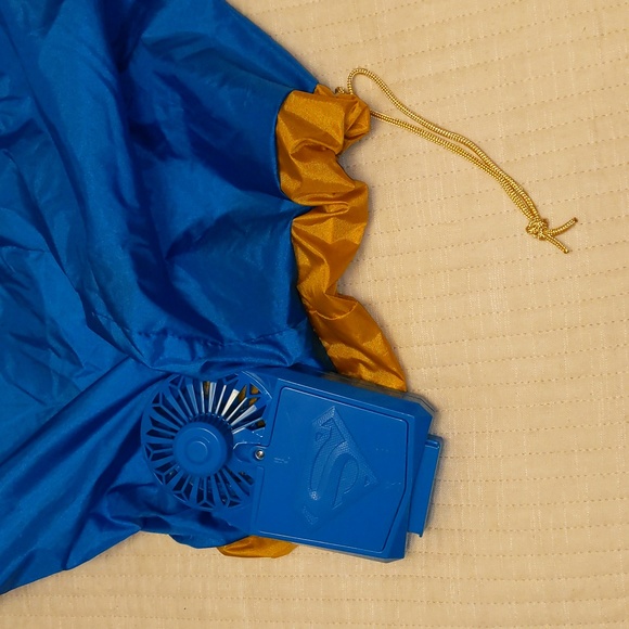 Inflatable Superman Costume - Picture 5 of 11